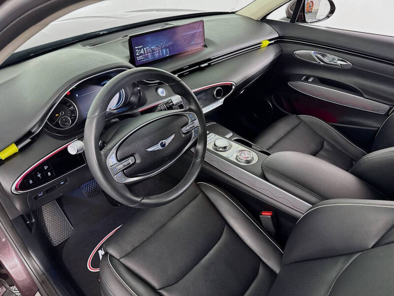 2022 Genesis GV70 2.5T Standard