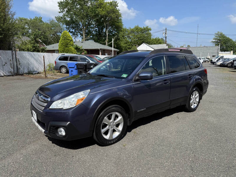 2013 Subaru Outback Limited's photo