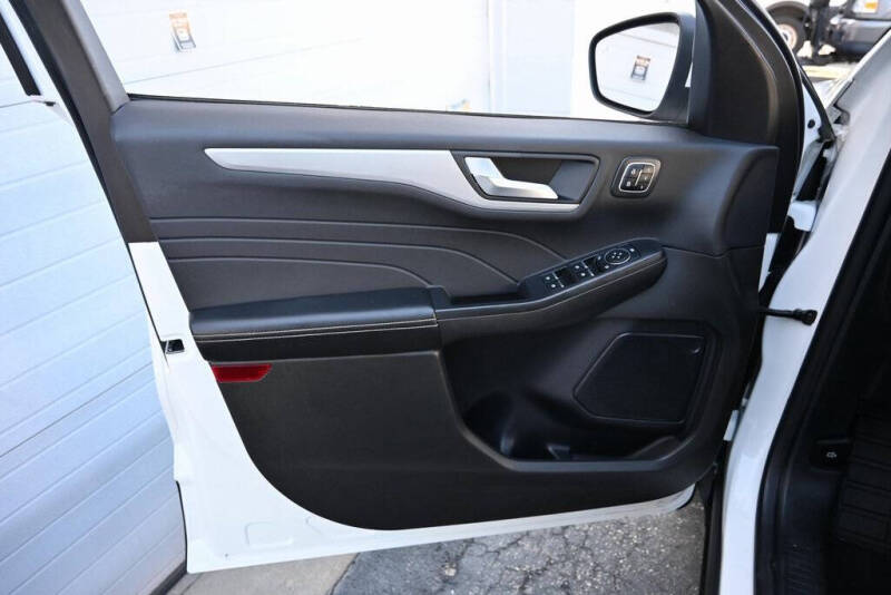 2024 Ford Escape Platinum