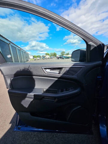 2020 Ford Edge SE