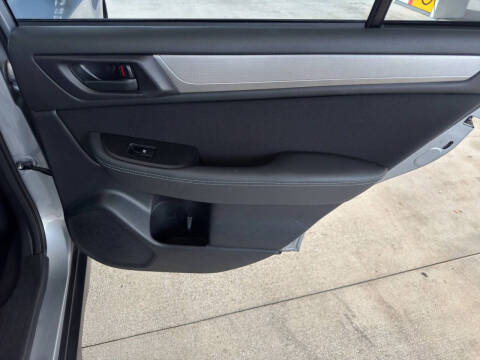 2019 Subaru Outback 2.5i