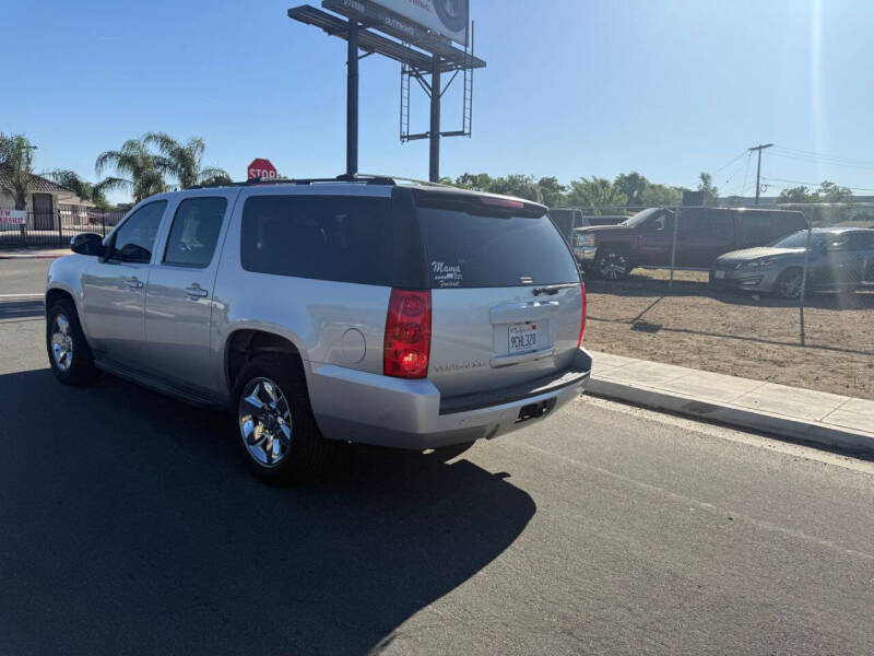 2011 GMC Yukon XL SLT