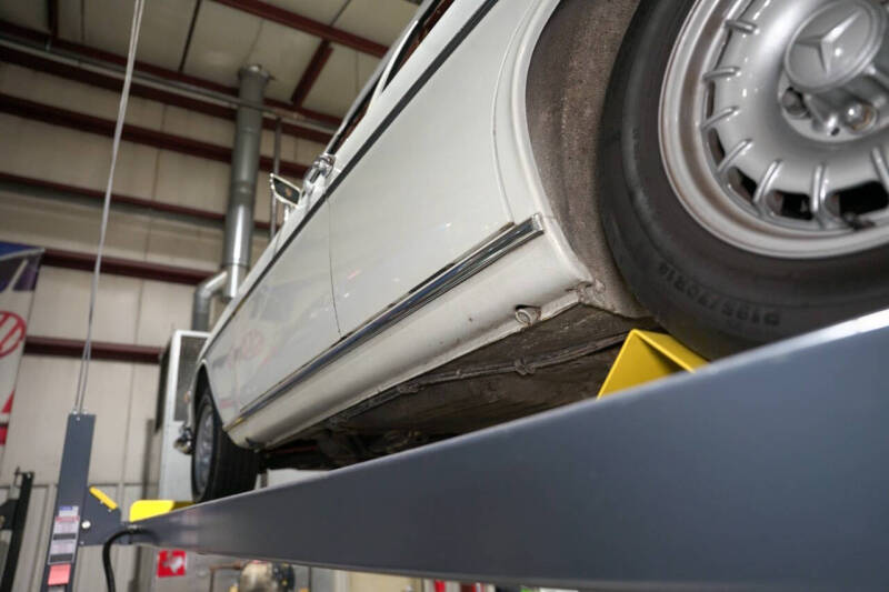 1972 Mercedes-Benz 280-Class