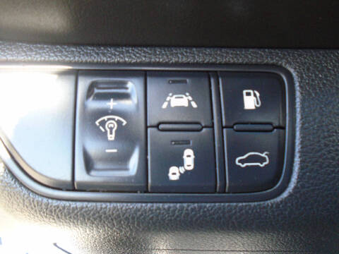 2020 Genesis G70 2.0T