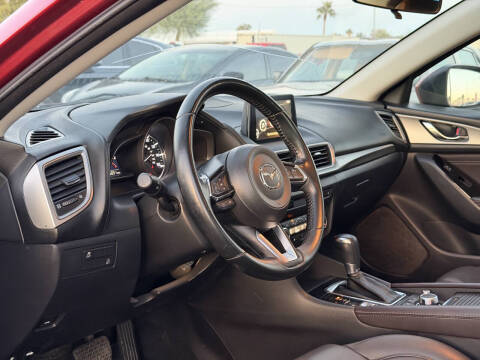 2018 Mazda MAZDA3 Touring