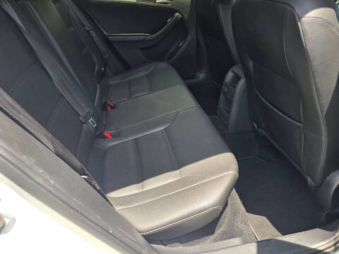 2018 Volkswagen Jetta 1.8T SEL