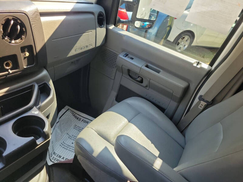 2013 Ford E-Series E-250