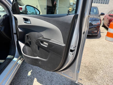 2013 Chevrolet Sonic LS Auto