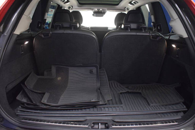 2018 Volvo XC90 T5 Momentum 7-Passenger