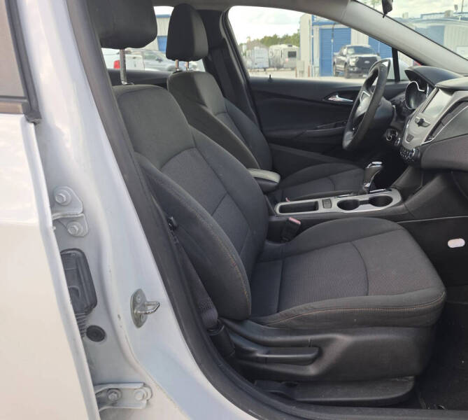 2017 Chevrolet Cruze LS Auto