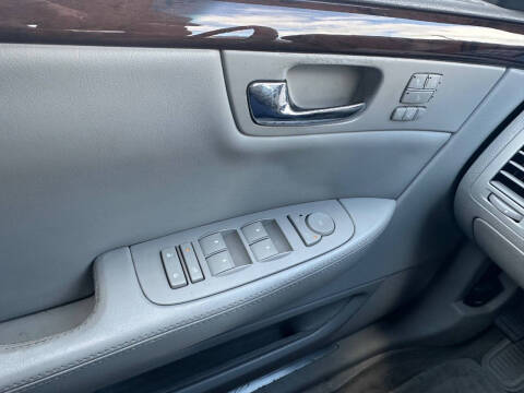 2010 Cadillac DTS Luxury Collection