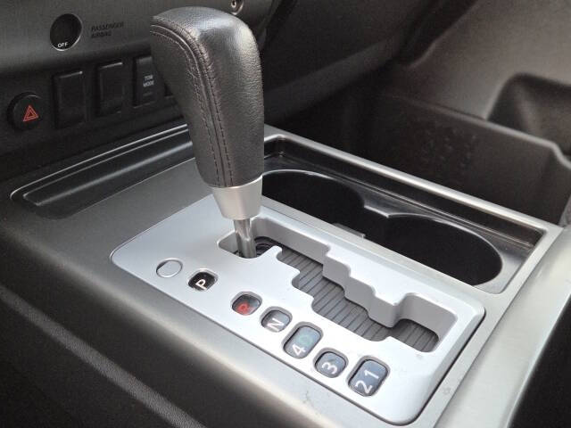 2012 Nissan Titan SV