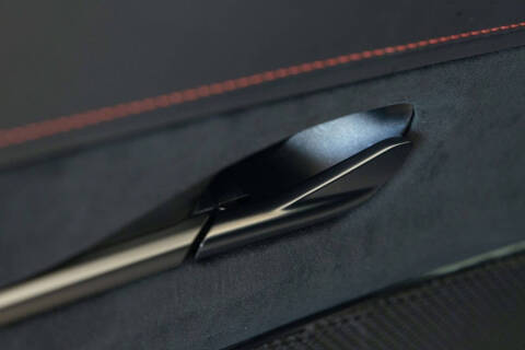 2025 Aston Martin Vantage