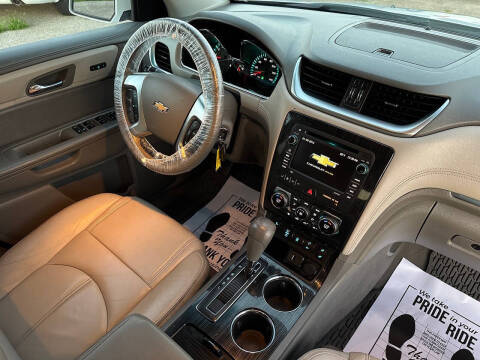 2017 Chevrolet Traverse LT