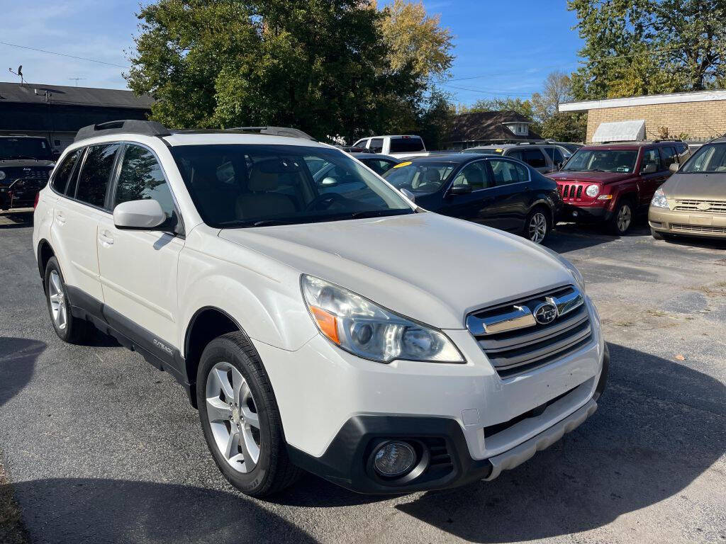 2013 Subaru Outback Limited's photo