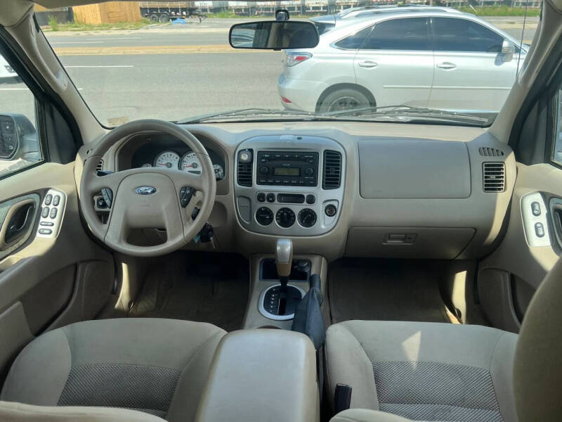 2005 Ford Escape XLT