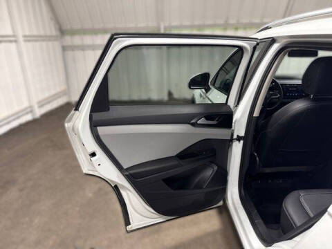 2022 Volkswagen Taos SE 4Motion