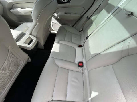 2023 Volvo XC60 B5 Core