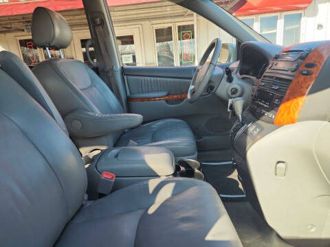 2008 Toyota Sienna for sale at River City Motors Plus in Fort Madison IA