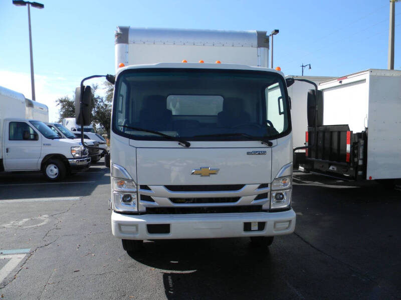 2023 Chevrolet Low Cab Forward Base photo 2