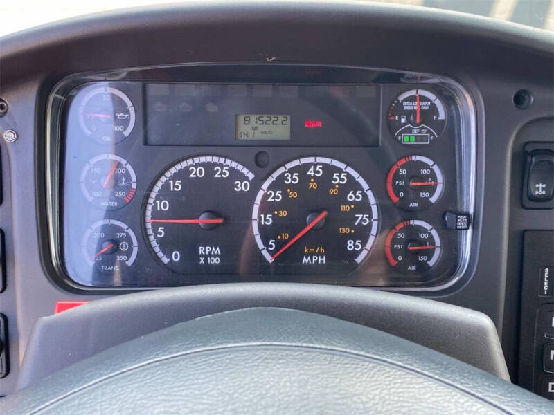 2015 Freightliner 108 SD