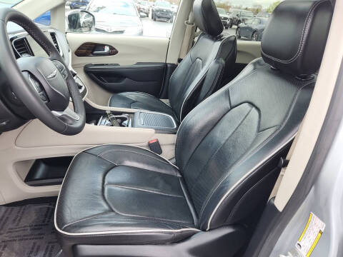 2023 Chrysler Pacifica Plug-In Hybrid Limited