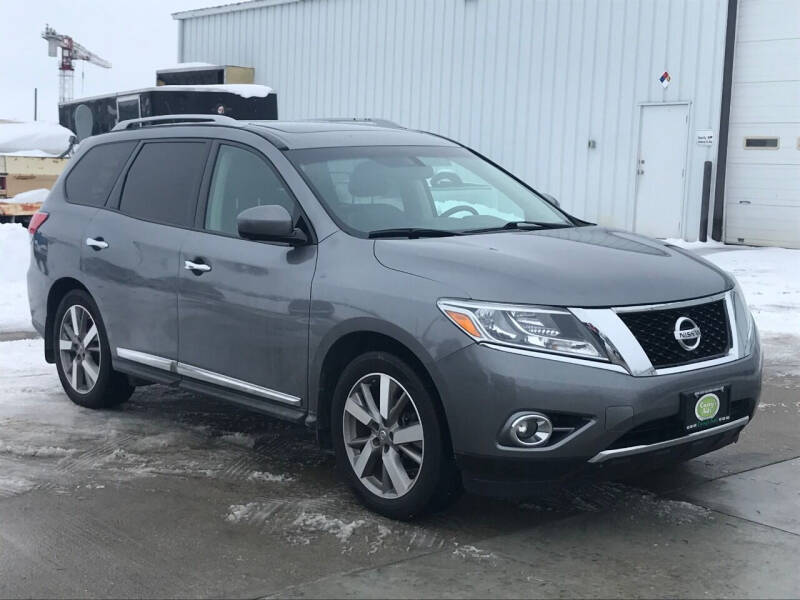 2015 Nissan Pathfinder for sale at Casey's Auto in Lincoln NE