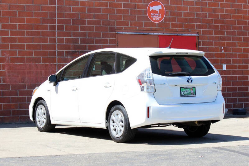 2012 Toyota Prius v Three