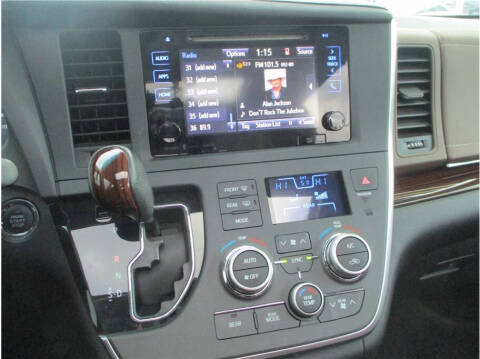 2015 Toyota Sienna Limited Premium 7-Passenger