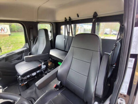 2025 Freightliner M2 106