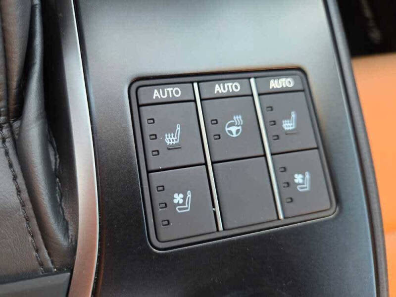 2024 Lexus UX 250h Premium