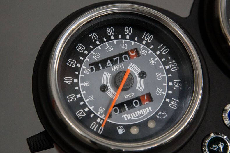 2000 Triumph Bonneville