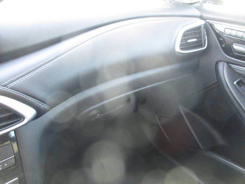 2018 Infiniti QX30 Essential