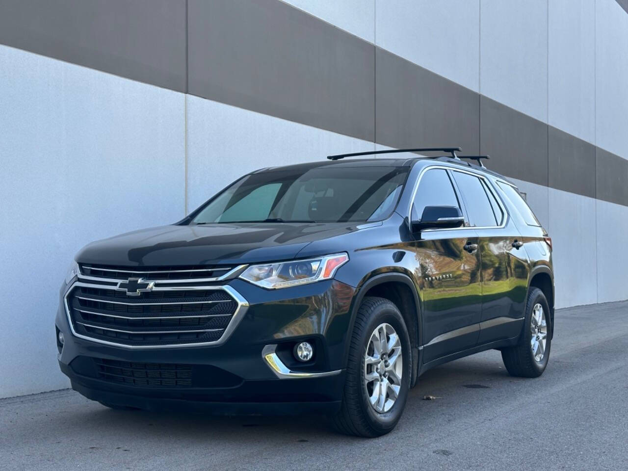 2020 Chevrolet Traverse for sale at Phoenix Motor Co in Romulus, MI