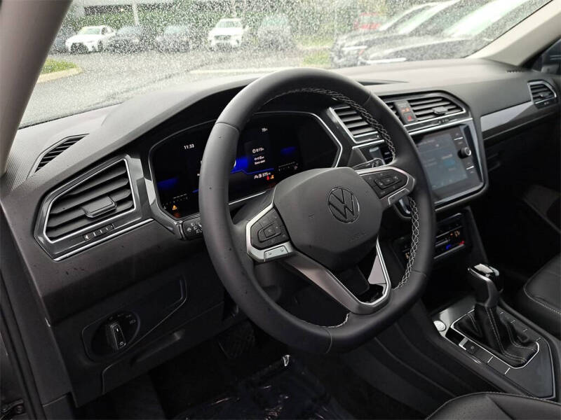 2023 Volkswagen Tiguan SE