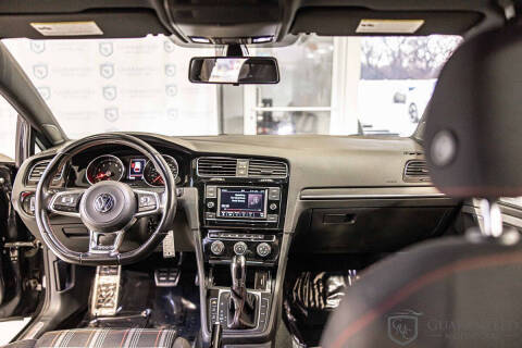 2019 Volkswagen Golf GTI S