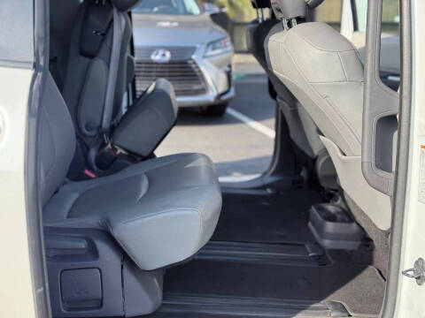 2021 Toyota Sienna