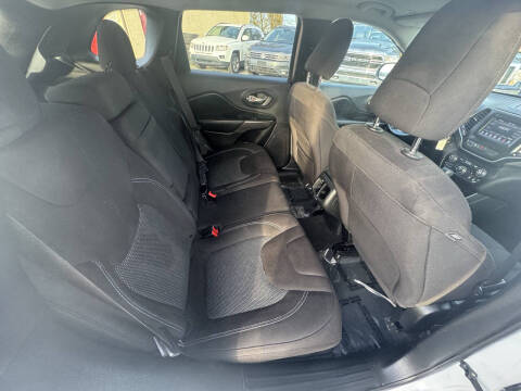 2019 Jeep Cherokee Latitude