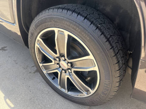 2019 GMC Acadia Denali