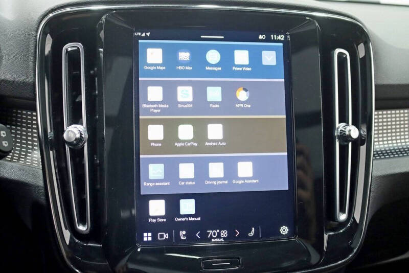 2021 Volvo XC40 Recharge Pure Electric P8