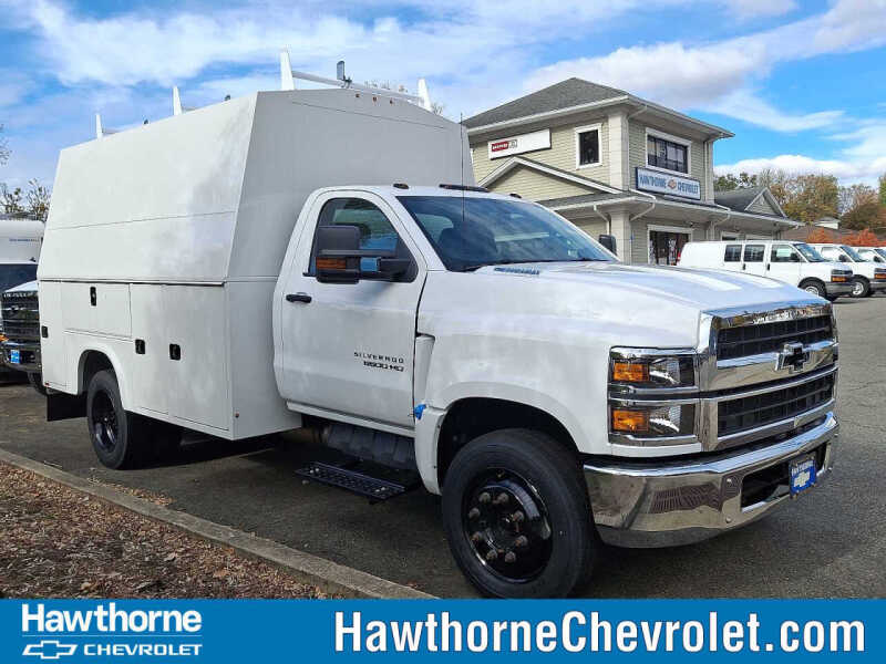 2023 Chevrolet Silverado 4500 Medium Duty Chassis Cab Work Truck's photo