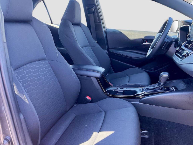 2025 Toyota Corolla Hatchback SE