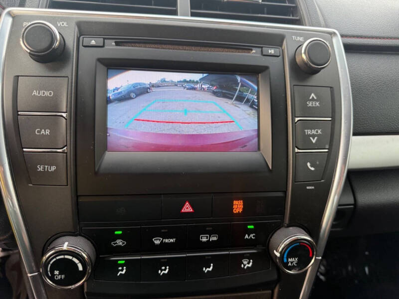 2017 Toyota Camry SE