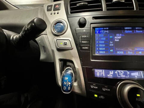 2014 Toyota Prius v Three