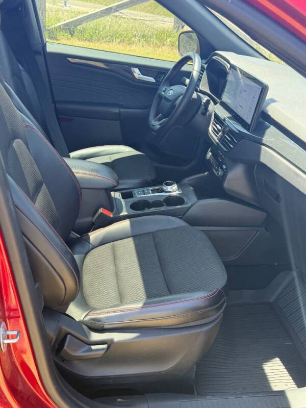 2023 Ford Escape ST-Line