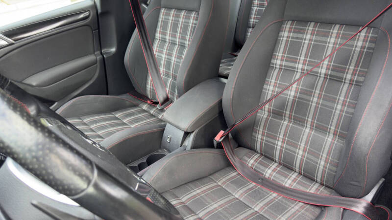 2013 Volkswagen GTI Wolfsburg Edition