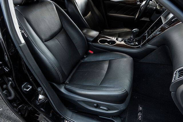 2017 Infiniti Q50 Hybrid Premium