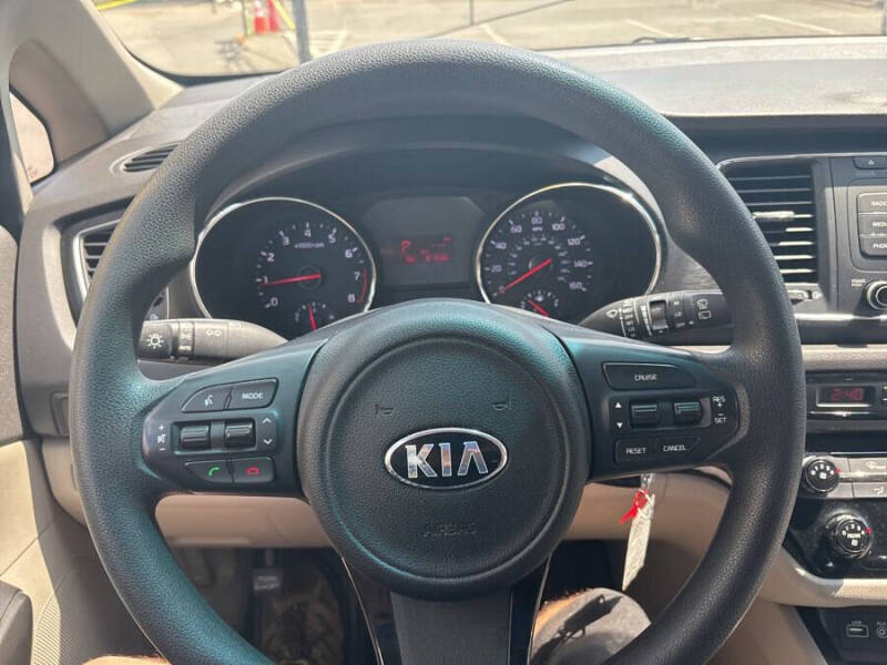 2017 Kia Sedona LX