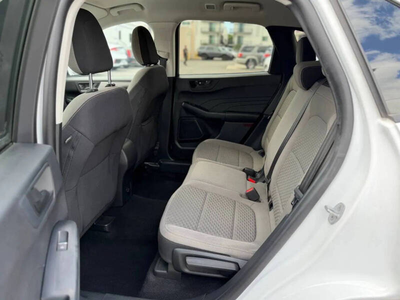 2022 Ford Escape SE
