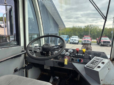 2011 Autocar Yard Spotter